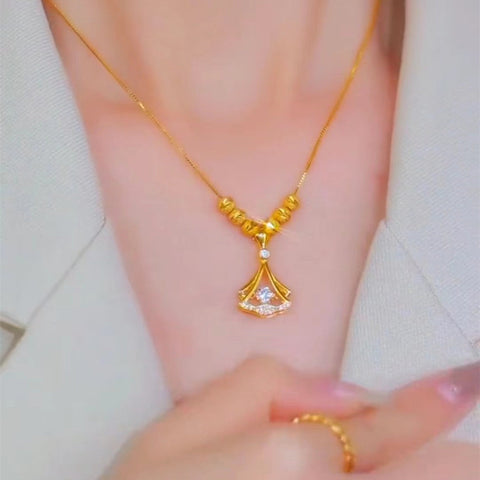 Elegant Gold Fan Pendant Necklace - Luxury Meets Grace